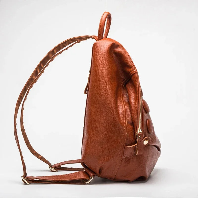 New Fashion Genuine Leather Women Backpacks Luxury Brand Female Real Natural Leather Ladies Girl Student Rivet Casual Backpack