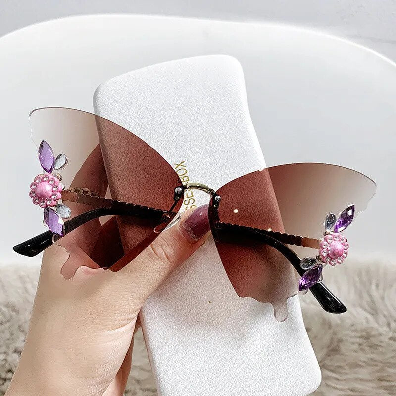 Fashion Luxury Butterfly Shape With Diamond Encrusted Pearls Sunglasses Women Rimless Sun Glasses UV400 Gradient Color Goggles